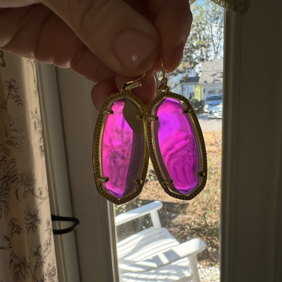 Kendra Scott Iridescent Earrings - Picture 4 of 5